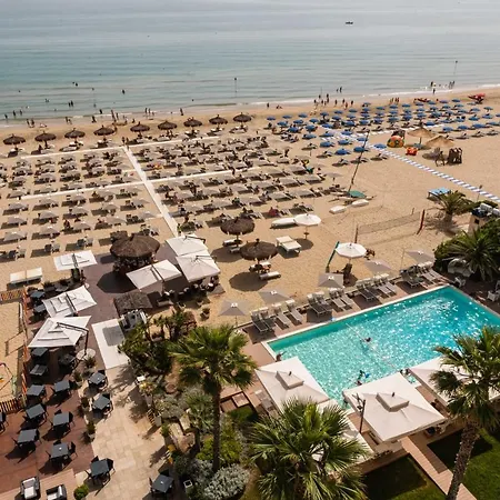 Abruzzo Marina - Family & מלון 4*