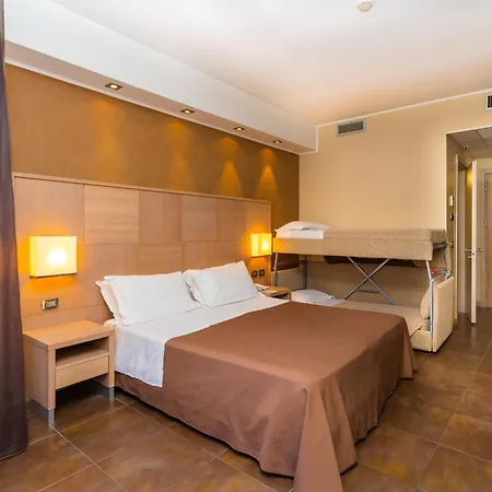 فندق Abruzzo Marina - Family & 4*