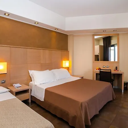 Abruzzo Marina - Family & מלון 4*