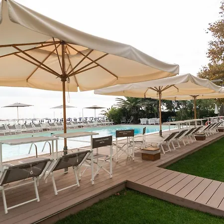 Szálloda Abruzzo Marina Hotel - Family & Beach Resort