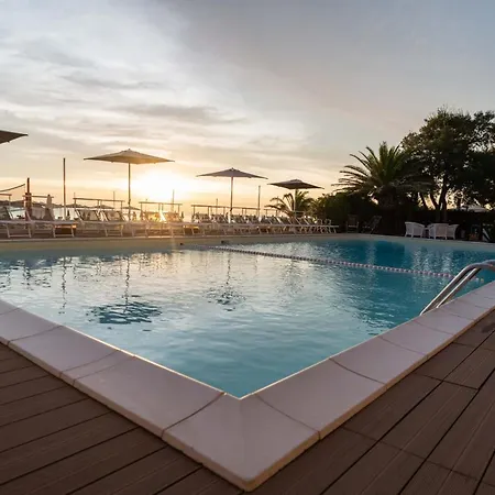 Szálloda Abruzzo Marina Hotel - Family & Beach Resort